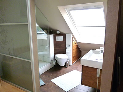 Muss man gesehen haben radevormwald top immobilie Badezimmer am schlafzimmer